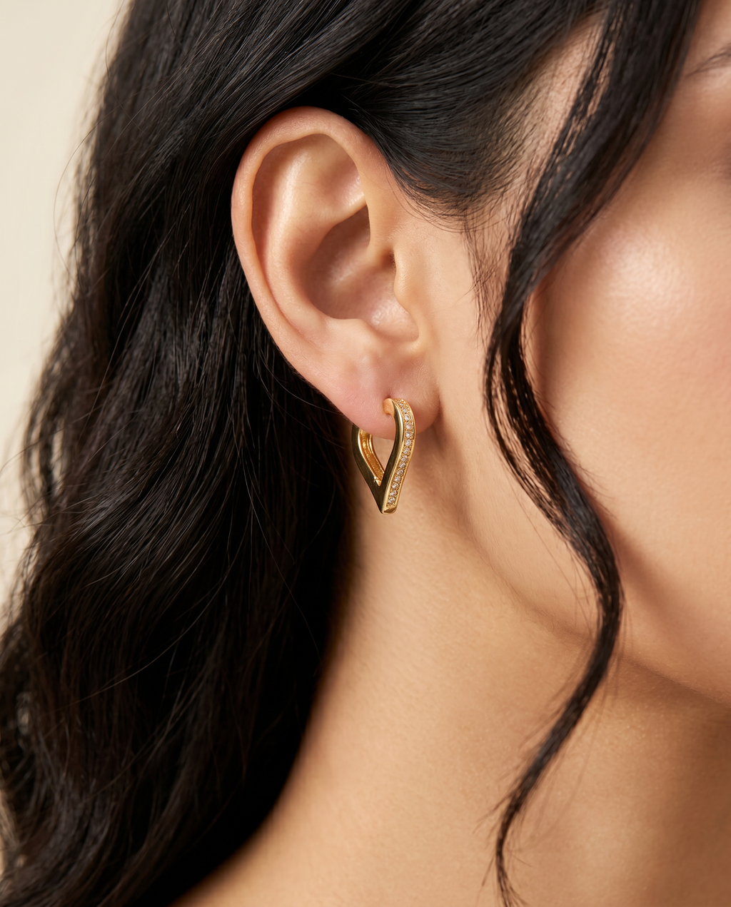FYER1038 - Gold Geometric Interlocking Square Drop Earrings | Alohi