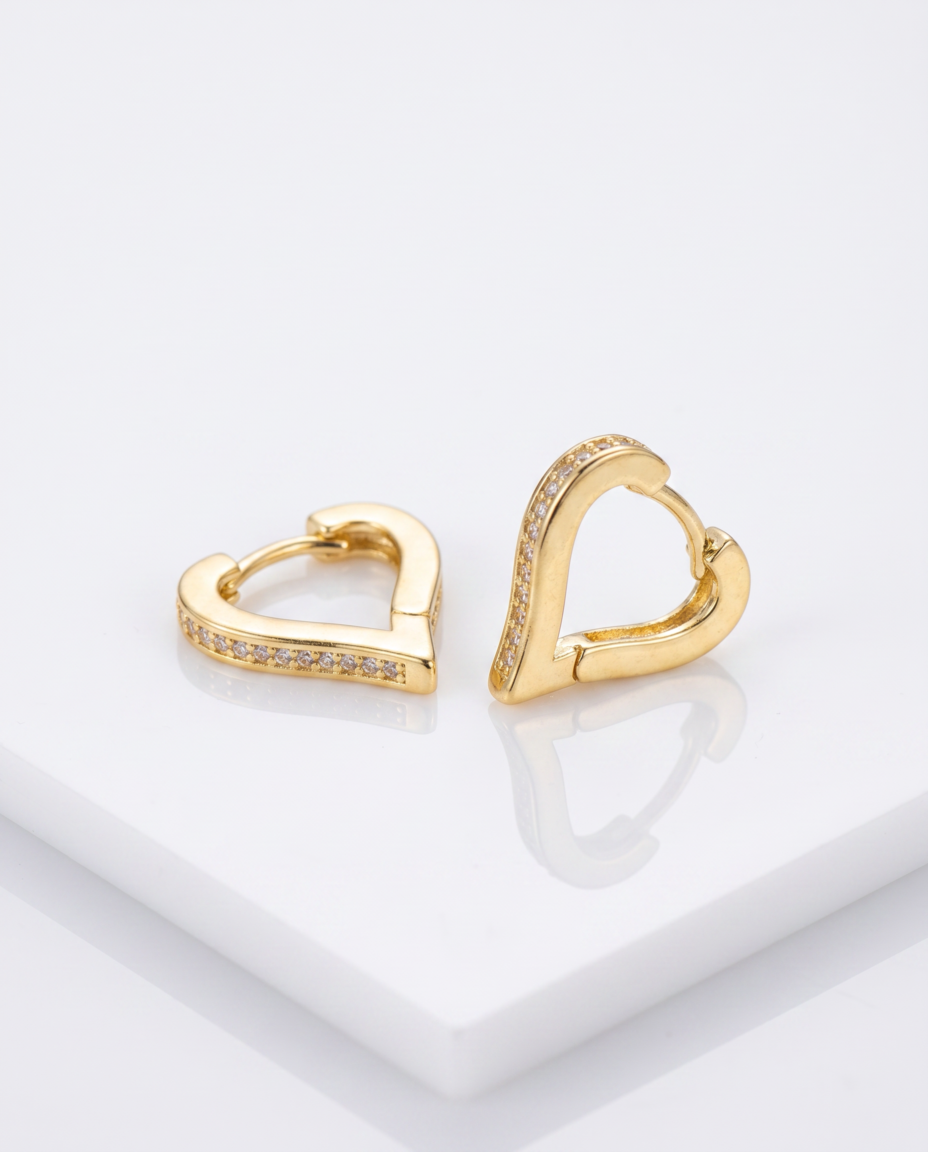FYER1038 - Gold Geometric Interlocking Square Drop Earrings | Alohi