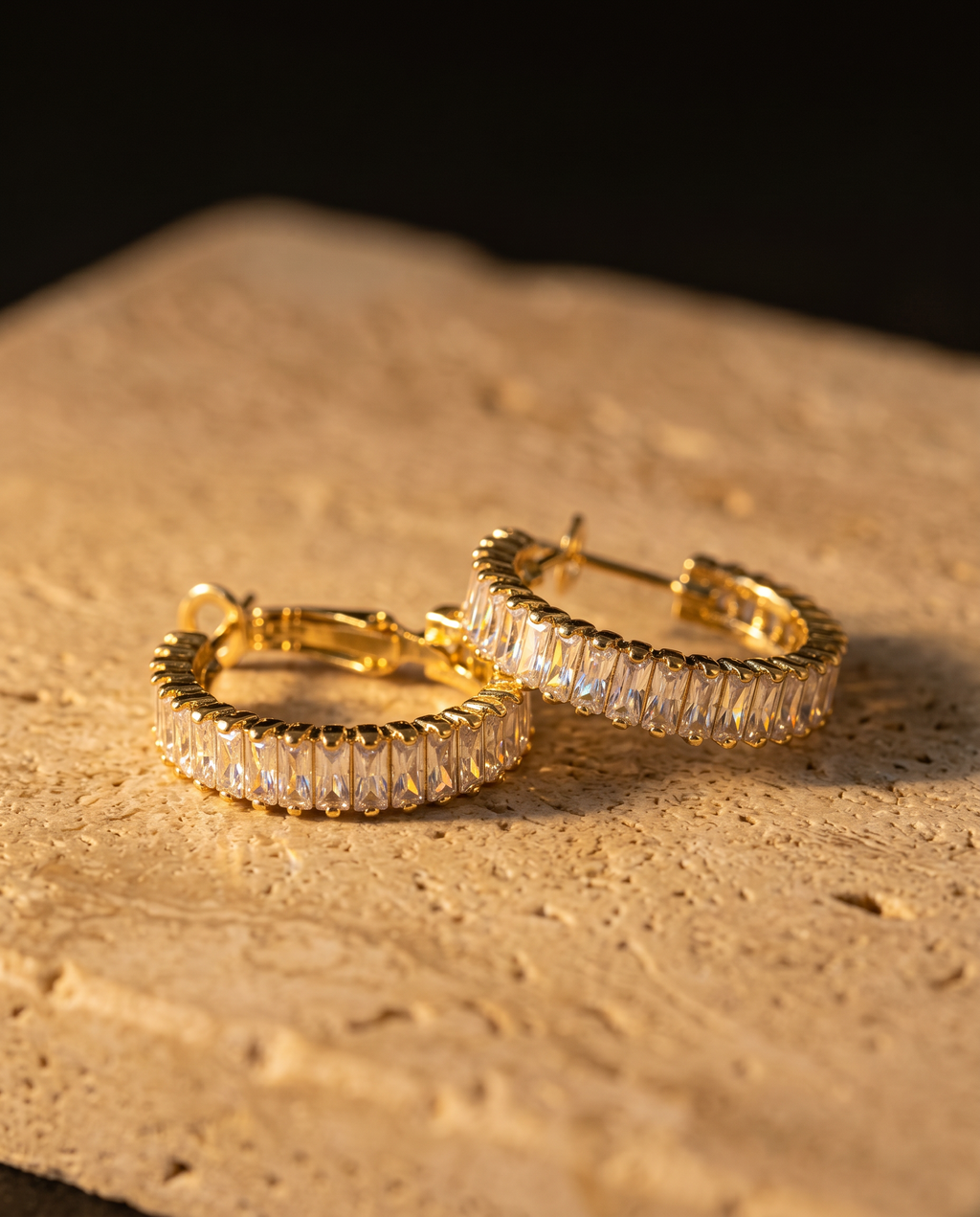 FYER1039 - Gold Minimalist Geometric Linear Crystal Drop Earrings | Alohi